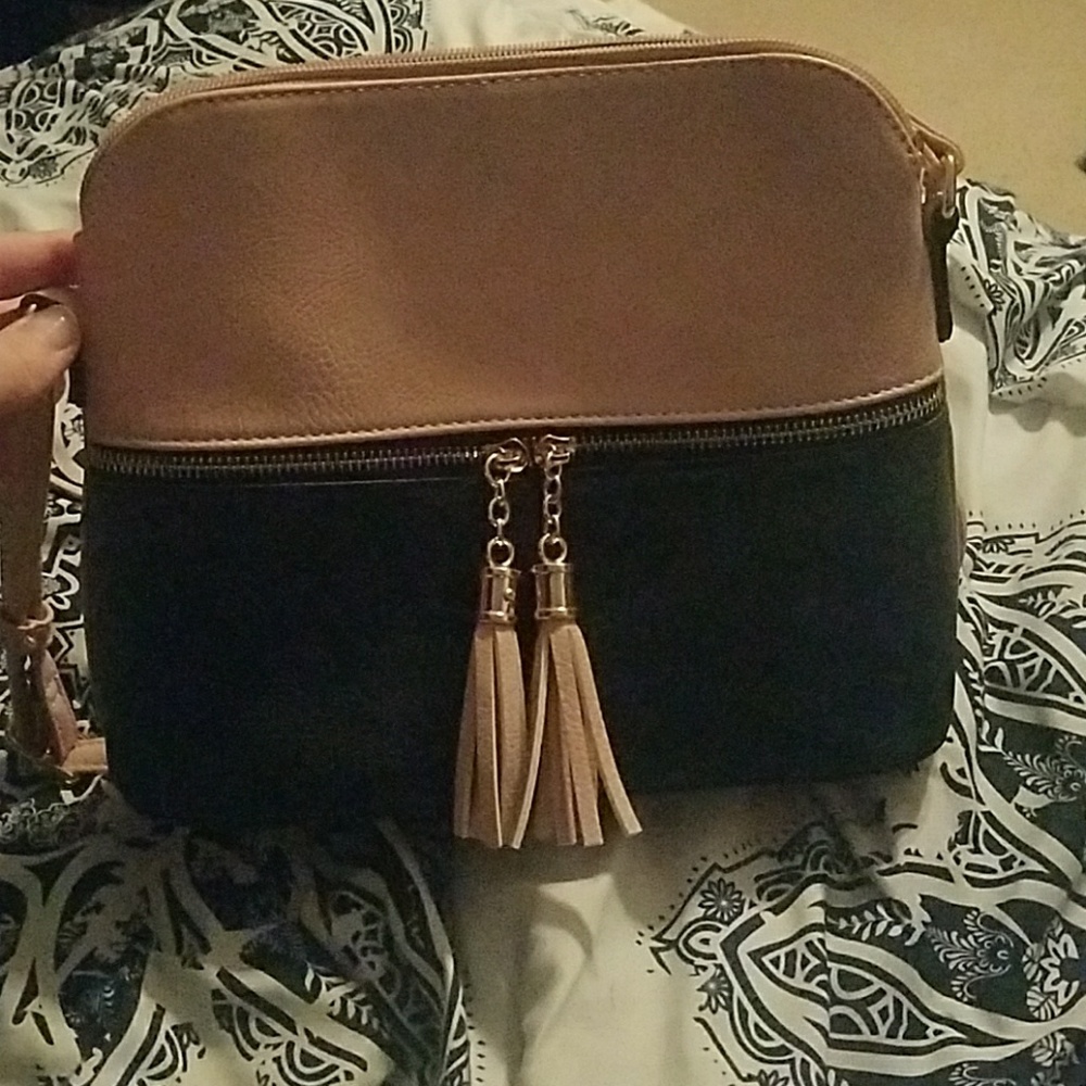 Crossbody purse